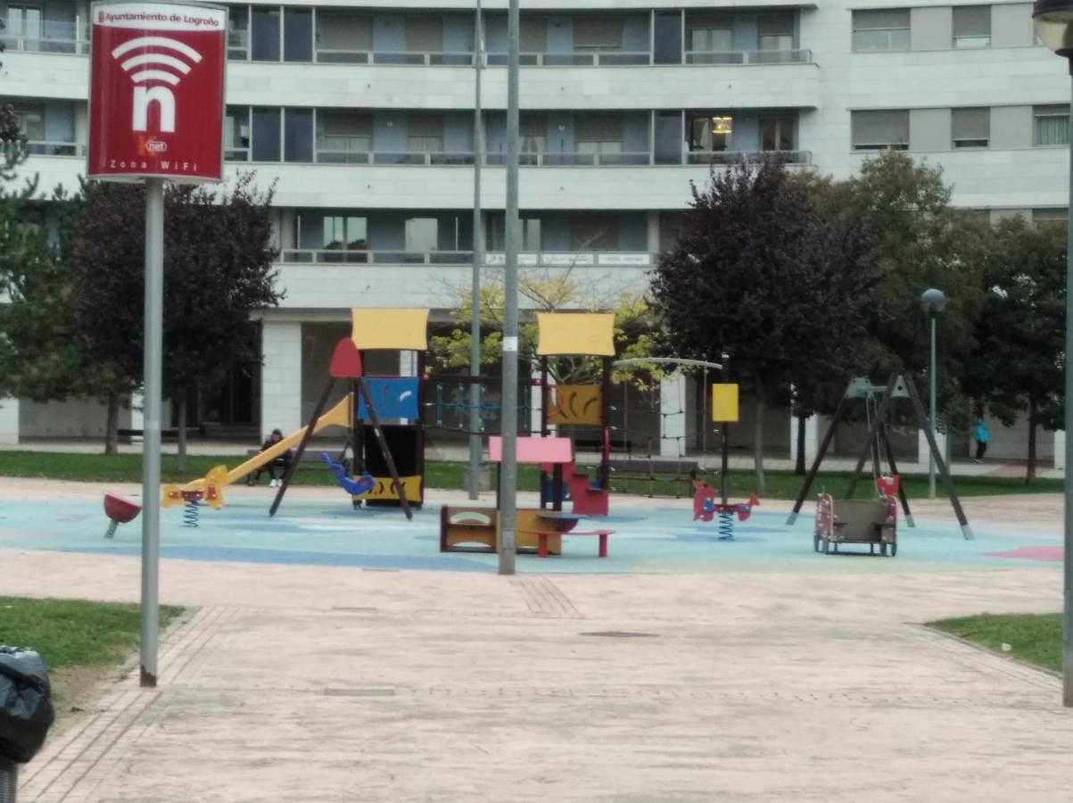 Apartamento Los Lirios Logroño Eksteriør billede