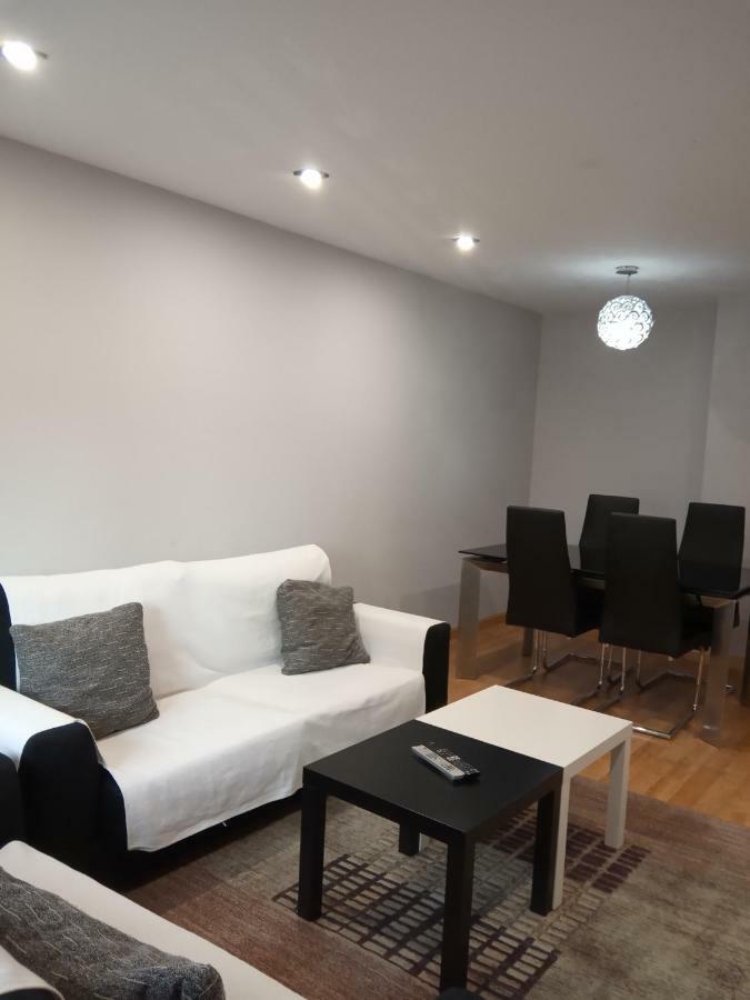 Apartamento Los Lirios Logroño Eksteriør billede